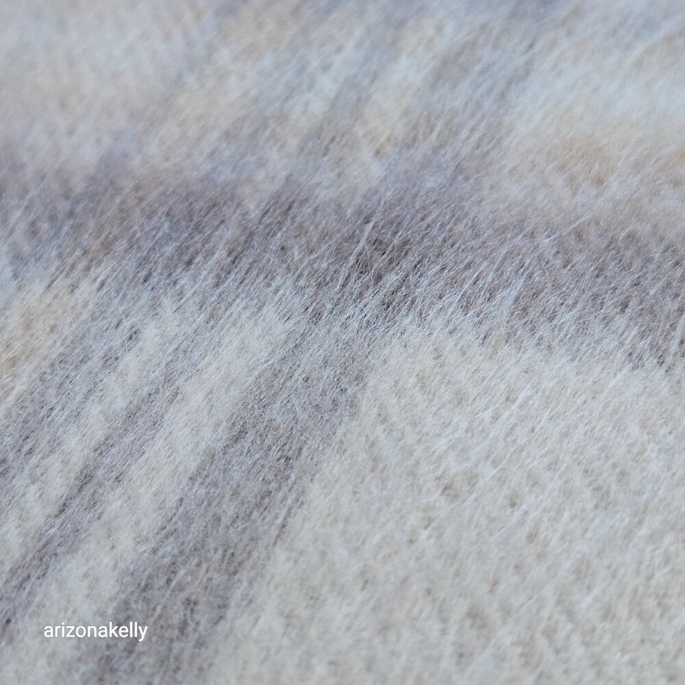 NWOT Cashmere Tan & Creme  Plaid Scarf - Picture 9 of 10